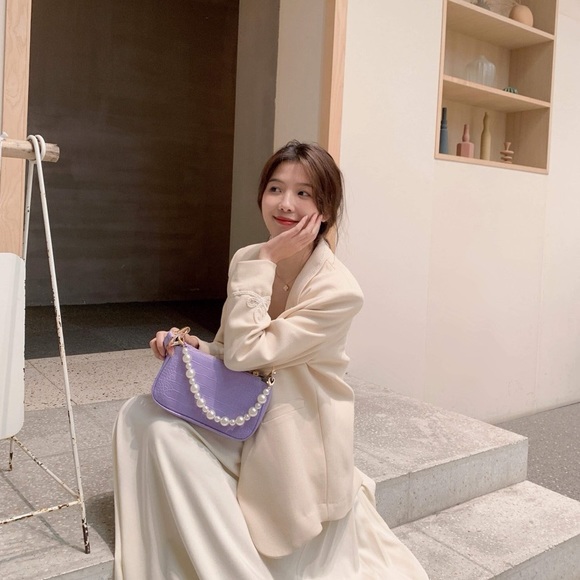 Moonlowa Shoulder Bag with Pearl Straps💕 - Picture 5 of 10